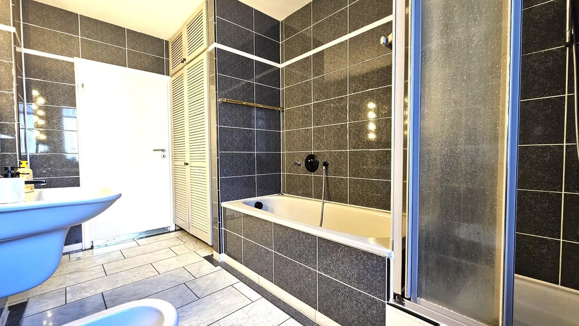 Old Town Apartments デュッセルドルフ 0*,